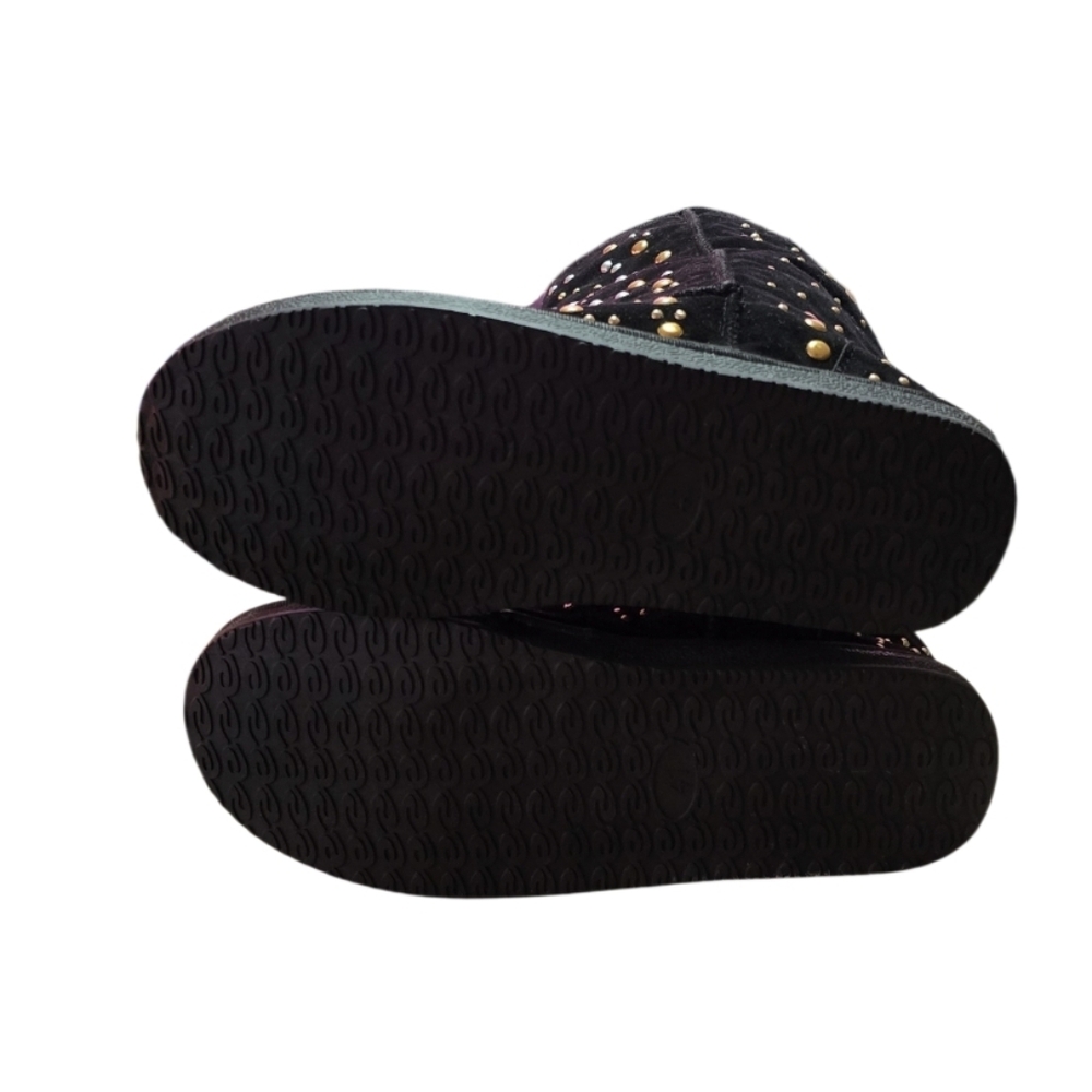 Elegant Black Studded Winter Boots - Picture 4 of 7